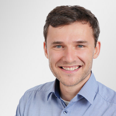 Dr. Ephraim Zimmer